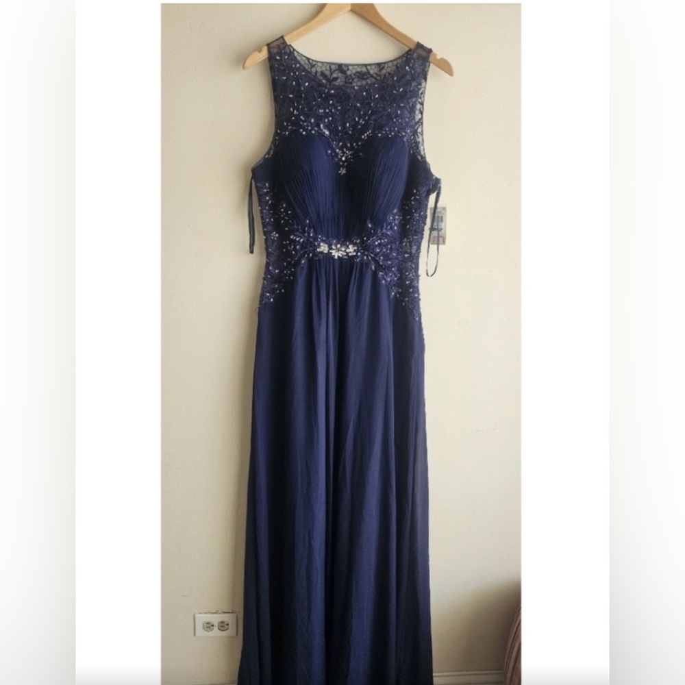 Mac Duggal Gown Navy Blue Bead Embellished top wTags Sz 14 Perfect for Prom